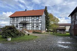 Traditionelles Hofensemble mit Weidefläche und Ausbaupotenzial–Ideal für Familie oder Tierliebhaber – Die vollständige Adresse der Immobilie erhältst du vom Anbieter., 35094 Lahntal – Vorschaubild 3