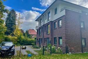 COURTAGEFREI ! STADTHAUS ! NEUBAU STANDARD A+ MIT SCHÖNEM GARTEN – Die vollständige Adresse der Immobilie erhältst du vom Anbieter., 22359 Volksdorf, Hamburg – Vorschaubild 1