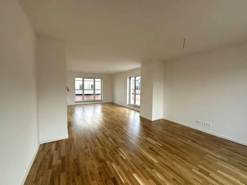 **Erstbezug** Große 5-Raum-Wohnung mit Dachterrasse in Dresden-Friedrichstadt - Photo 1