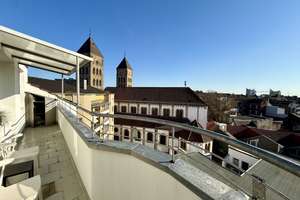Provisionsfrei  /  Luxus-Penthouse mit 2 Terrassen, Aufzug – kernsaniert + Einzelgarage optional