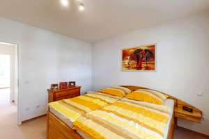 Gepflegte Split-Level-Wohnung mit Garten und Blick auf die Wörthspitze – 65934 Nied, Frankfurt am Main – Vorschaubild 5