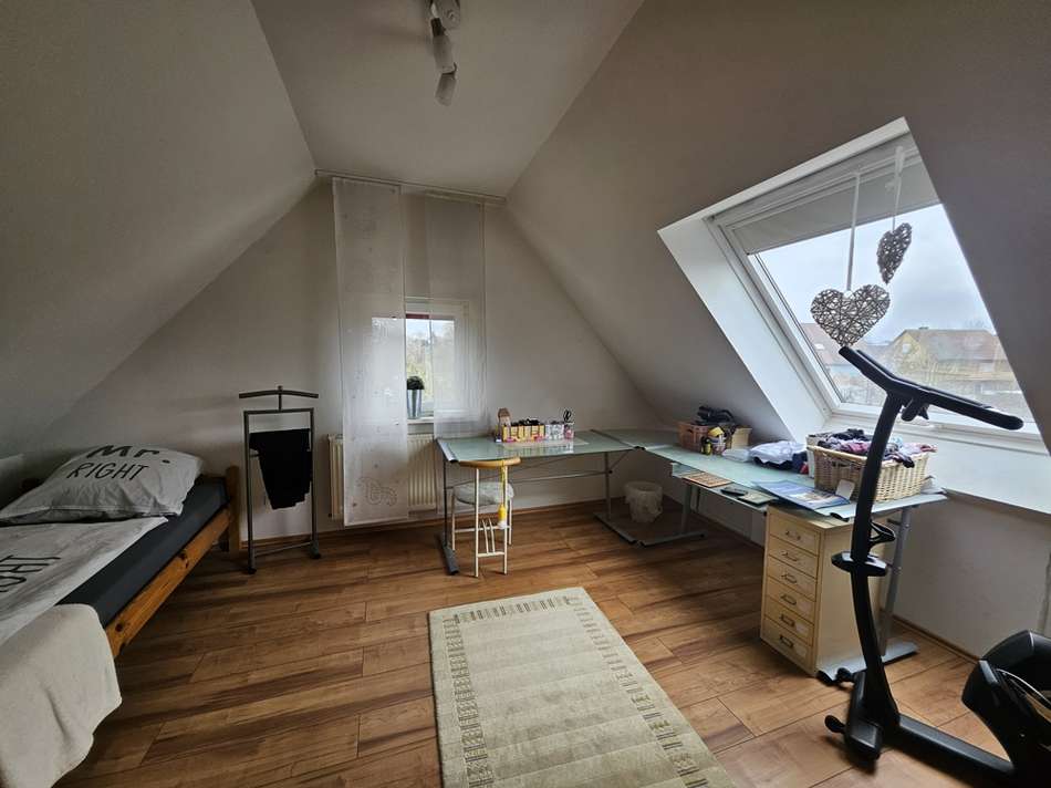 Schlafzimmer 2 DG