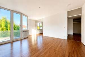 Bezugsfrei: Helle 3-Zimmer-Wohnung mit Balkon in der begehrten Pfarrsiedlung – Pfarrsiedlung 6, 12355 Rudow, Berlin – Vorschaubild 1