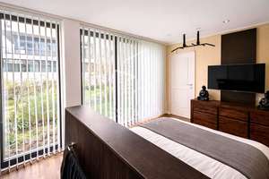 3-Zimmer-Designwohnung mit TG-Stellplatz, Südterrasse & 90 m² Garten in prämiertem Neubauensemble – Die vollständige Adresse der Immobilie erhältst du vom Anbieter., 10247 Friedrichshain, Berlin – Vorschaubild 8