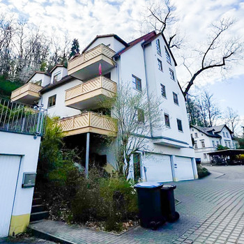 Dachgeschosswohnung mit Balkon oberhalb vom Freitaler Hain´s in idyllischer Lage mit absoluter Ruhe