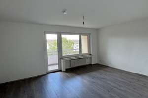 wohlfühlen in der frisch sanierten 3-Zimmerwohnung! – Gerhart-Hauptmann-Straße 6, 47226 Rheinhausen-Mitte, Duisburg – Vorschaubild 1