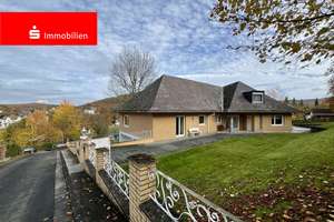 Exklusive Villa mit großem Garten, Pool und Ausbaupotenzial – Die vollständige Adresse der Immobilie erhältst du vom Anbieter., 61276 Weilrod – Vorschaubild 1