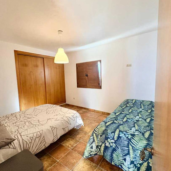 Reihenhaus zum Verkauf im Zentrum von Guaro | 5 Schlafzimmer | 150 m² | Terrasse + Solarium
