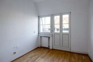 Charmanter Altbau in Top-Lage: 3 Zimmer-Wohnung mit zwei Balkonen in Sülz! – Die vollständige Adresse der Immobilie erhältst du vom Anbieter., 50937 Sülz, Köln – Vorschaubild 11