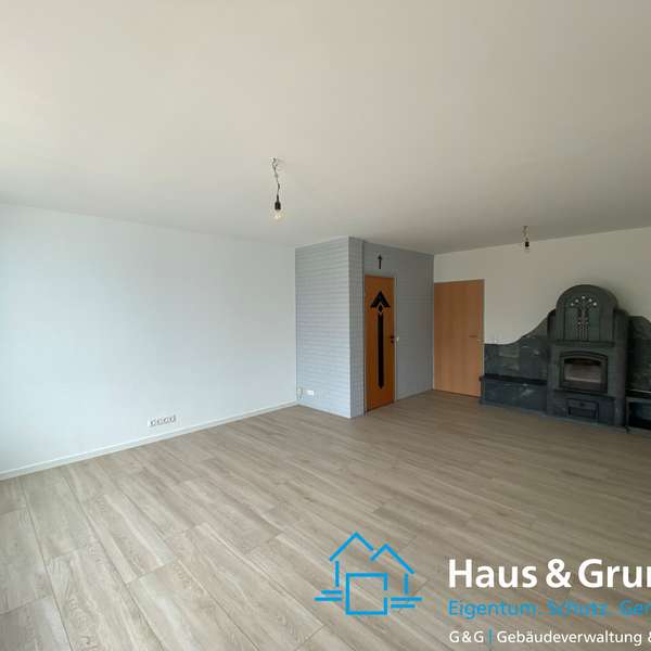 *** schönes Mittelreihenhaus mit Wintergarten - Garten u. Garage - in verkehrsberuhigter Lage **
