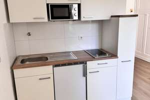 Helle kl. Altbauwohnung, Nähe Uni, 1 Raum + Küche , Diele, Wannenbad, 2024 saniert, Einbauküche – Ellernstr. 69, 45326 Altenessen-Süd, Essen – Vorschaubild 6