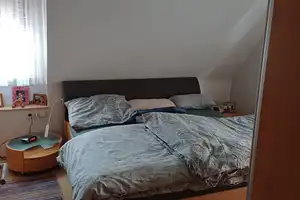 Attraktives und gepflegtes 8-Zimmer-Zweifamilienhaus in Neckartenzlingen – Esslingen (Kreis) – Vorschaubild 8