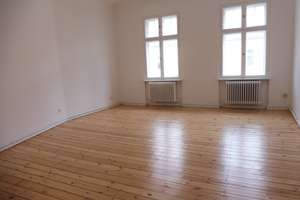 Schöne, helle und WG-geeignete 3 Zimmer-Altbauwohnung mit Balkon! – Wehnelsteig 7, 13629 Siemensstadt, Berlin – Vorschaubild 8