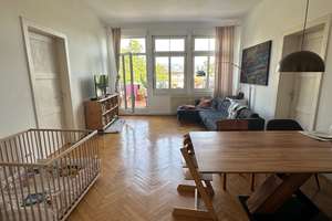 3 Zimmer Altbau mit Balkon – Adelheidstraße 68, 65185 Mitte, Wiesbaden – Vorschaubild 3