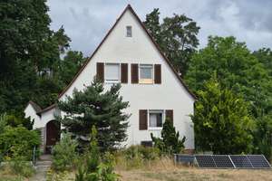 Nachmieter gesucht für Haus mit sehr großen Garten  befristet bis 2031