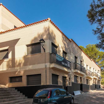 Solvia Immobilien Reihenhaus Pobla de Montornès La