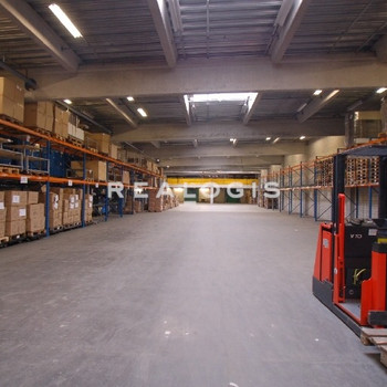 Provisionsfrei: Lager/ Produktion - Anbindung an die A661 - mehrere ebenerdige Tore