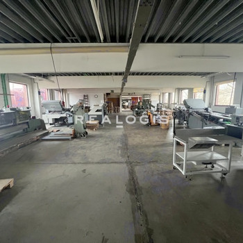 ca. 2.500 m² große Produktionshalle mit Bürofläche