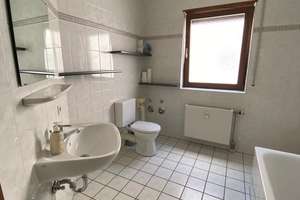 In Reilingen: Frisch renovierte 3 ZKB mit Balkon und Tiefgaragenstellplatz – 68799 Reilingen – Vorschaubild 10