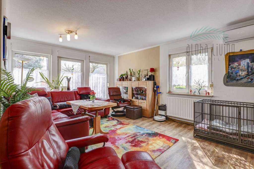 Immobilie in Schöneiche bei Berlin - FAMILIENIDYLLE VOR DEN TOREN BERLINS - DOPPELHAUSHÄLFTE MIT GARTENPARADIES IN SCHÖNEICHE - Bild 2