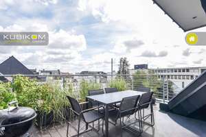 Wohnen mit Charakter. Außergewöhnliche Dachgeschosswohnung mit Kamin, Sauna und Dachterrasse. 123m².