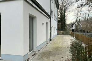 Vielseitiges 6-Familienhaus mit einer freien Wohnung und zusätzlichem Ausbaupotenzial – Die vollständige Adresse der Immobilie erhältst du vom Anbieter., 70378 Mühlhausen (Ortsteil), Stuttgart – Vorschaubild 3