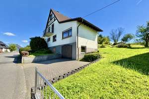 **Gepflegtes Einfamilienhaus mit traumhaftem Garten in Randlage von Hachenburg / Altstadt** – Die vollständige Adresse der Immobilie erhältst du vom Anbieter., 57627 Hachenburg – Vorschaubild 3