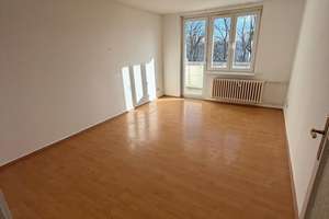 Helle unvermietete 2-Zimmer Eigentumswohnung mit Südbalkon, Privatverkauf – Köttgenstraße 6, 13629 Siemensstadt, Berlin – Vorschaubild 1