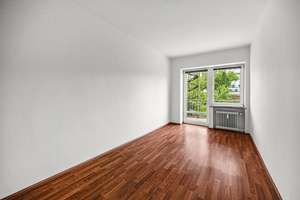 Gepflegte 4-Zimmer-Wohnung mit Sonnenloggia und Garage in bevorzugter Lage von Bonn - Poppelsdorf – Die vollständige Adresse der Immobilie erhältst du vom Anbieter., 53115 Poppelsdorf, Bonn – Vorschaubild 6