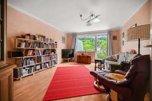 Gepflegte 3-Zimmer-DG-Wohnung mit Sonnenbalkon und PKW-Garage in beliebter Lage von Bonn - Kessenich – Die vollständige Adresse der Immobilie erhältst du vom Anbieter., 53129 Dottendorf, Bonn – Vorschaubild 5