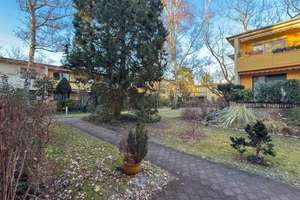 Ruhig wohnen im Grünen – 3-Zimmer-Wohnung mit EBK & Balkon in Dahlem