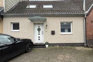 3,5-Zimmer-Reihenhaus mit EBK, Garten und Stellplätzen in Köln Höhenberg