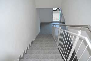 Provisionsfreie 3-Zimmer-Dachgeschosswohnung mit Dachterrasse, EBK & TG in Großhadern – Die vollständige Adresse der Immobilie erhältst du vom Anbieter., 81375 Neuhadern, München – Vorschaubild 11