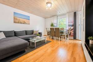 Mehr Frankfurt fürs Geld: 3-Zimmer-Wohnung mit Loggia und Blick ins Grüne – 60437 Nieder-Eschbach, Frankfurt am Main – Vorschaubild 2