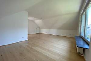 FRISCHE BRISE zum Einziehen: Schöne 2-Zimmer-Dachgeschosswohnung "NUR FÜR EINZELPERSON" geeignet ! – Aarstr. 52a, 65195 Nordost, Wiesbaden – Vorschaubild 10