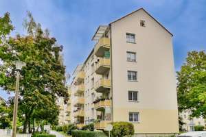 Vermietete 2-Zimmer-Wohnung mit Balkon – Kapitalanlage in Dresden – Die vollständige Adresse der Immobilie erhältst du vom Anbieter., 1237 Seidnitz/Dobritz, Dresden – Vorschaubild 1