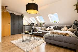 Zentrumsnah und ruhig 
3-Zimmer-Wohnung mit Loggia & Ausbaumöglichkeit – Die vollständige Adresse der Immobilie erhältst du vom Anbieter., 90449 Röthenbach West, Nürnberg – Vorschaubild 3