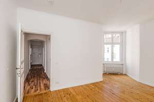 Charmante 2-Zimmer-Altbauwohnung nahe dem beliebten Rüdesheimer Platz – Nauheimer Straße 25, 14197 Wilmersdorf, Berlin – Vorschaubild 2
