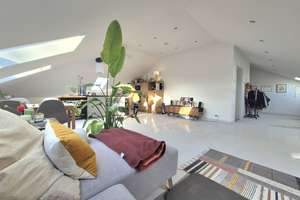 Exklusive 2,5-Zimmer Penthouse-Wohnung in Berlin-Buckow (Neukölln)