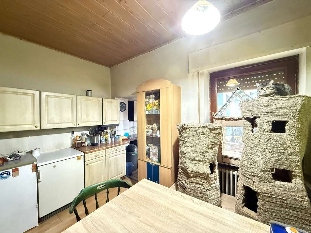 Immobilie in Neuwied - Sanierungsbedürftiges Wohngebäude mit Blick auf den Rhein - Bild 2