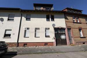 Reihenmittelhaus mit 8 Zimmern und großem Potenzial in Mannheim-Friedrichsfeld – Die vollständige Adresse der Immobilie erhältst du vom Anbieter., 68229 Friedrichsfeld, Mannheim – Vorschaubild 1