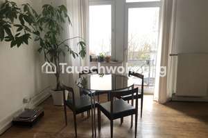 Tauschwohnung: Wunderschöne 3-Zi. Altbau Wohnung mit Balkon und EBK