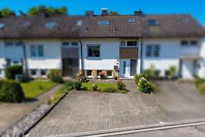 Reihenmittelhaus in beliebter Lage – Die vollständige Adresse der Immobilie erhältst du vom Anbieter., 57074 Siegen, Siegen – Vorschaubild 2