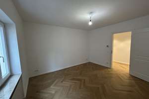 MAXVORSTADT | neu renovierte 2,5-Zimmer-Wohnung mit Wohnküche & Parkett & Balkon & Videosprechanlage – Die vollständige Adresse der Immobilie erhältst du vom Anbieter., 80799 Am alten nördlichen Friedhof, München – Vorschaubild 6