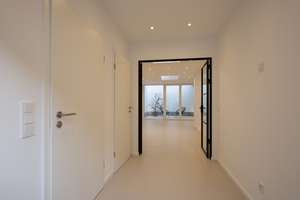 Exklusive Designerwohnung mit Atrium in Bestlage der Kölner Altstadt, direkt am Rhein! – Die vollständige Adresse der Immobilie erhältst du vom Anbieter., 50676 Altstadt/Süd, Köln – Vorschaubild 3