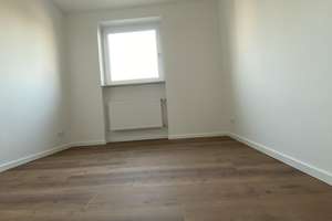 Kernsanierte 3-Zimmer-Wohnung mit Balkon,2 WCs & Luxusbad-barrierefreiem Zugang – Saidelsteig 3, 91058 Tennenlohe, Erlangen – Vorschaubild 7