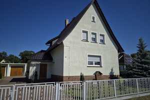 Einfamilienhaus mit 2 Garagen in ruhiger und bevorzugter Lage in Lübben – Dahme-Spreewald (Kreis) – Vorschaubild 1