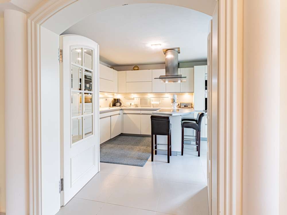 Immobilie in Hallbergmoos - Hallbergmoos - Großzügiges Familienanwesen mit erholsamer Sonnenterrasse - Bild 1