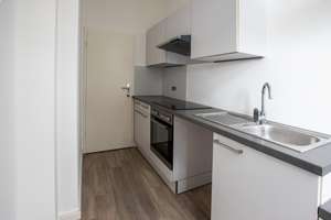 Helle sanierte 2-Zimmer-Altbauwohnung mit Einbauküche im Reiherstiegviertel – Veringstraße 10, 21107 Wilhelmsburg, Hamburg – Vorschaubild 6