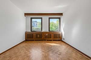 Freistehendes Einfamilienhaus mit Traumgarten und Entwicklungsmöglichkeiten in gewachsener Lage – Die vollständige Adresse der Immobilie erhältst du vom Anbieter., 40474 Lohausen, Düsseldorf – Vorschaubild 17